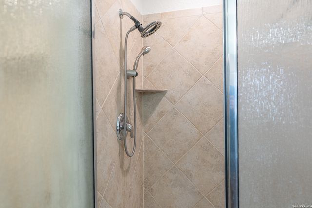6913 Abbey Falls, San Antonio, TX 78249