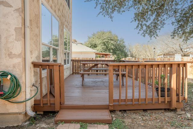6913 Abbey Falls, San Antonio, TX 78249
