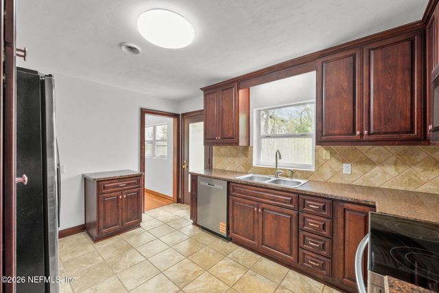 2003 LAUREL Street, Palatka, FL 32177