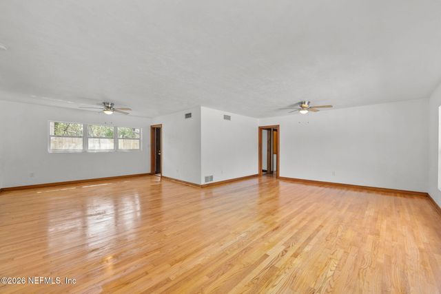 2003 LAUREL Street, Palatka, FL 32177