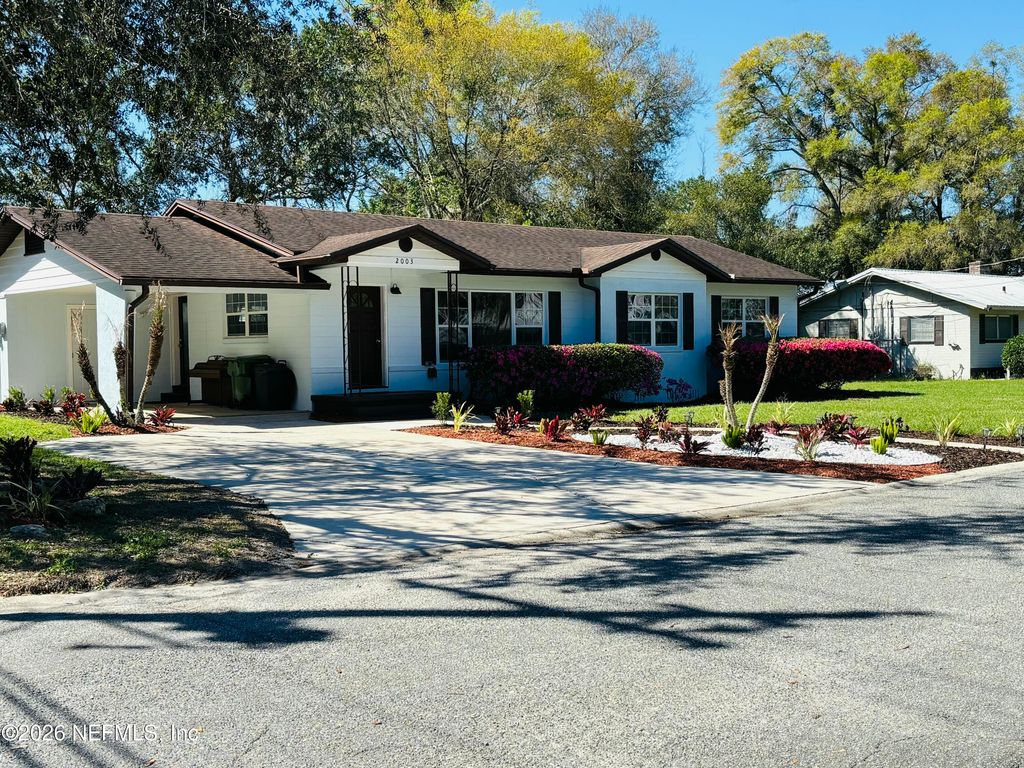 2003 LAUREL Street, Palatka, FL 32177
