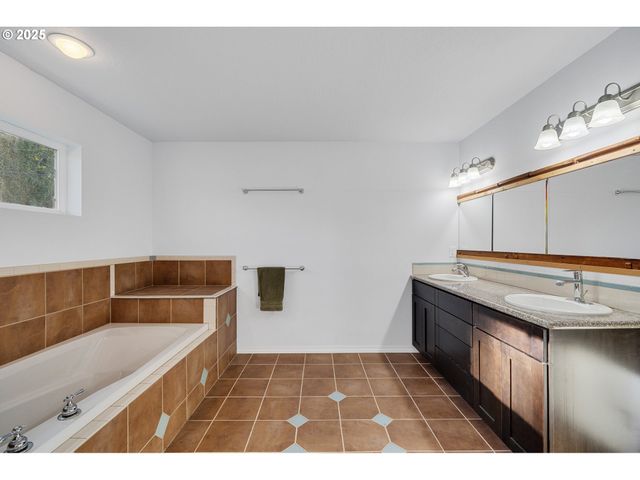 13000 I St, Nehalem, OR 97131