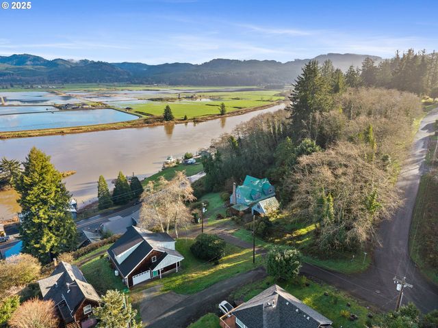13000 I St, Nehalem, OR 97131