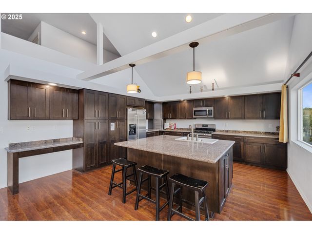 13000 I St, Nehalem, OR 97131