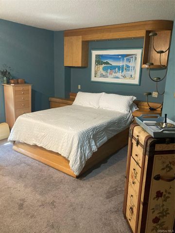 780 W Broadway 5J, Long Beach, NY 11561