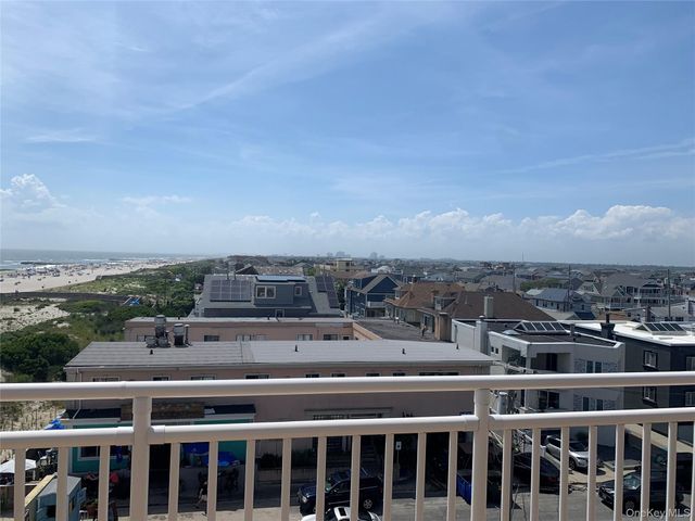 780 W Broadway 5J, Long Beach, NY 11561