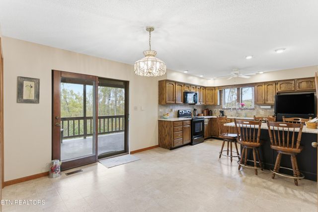 122 Fox Hunter Rd, Maynardville, TN 37807