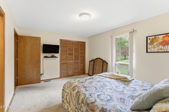 122 Fox Hunter Rd, Maynardville, TN 37807