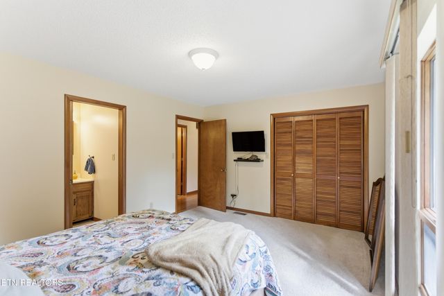 122 Fox Hunter Rd, Maynardville, TN 37807