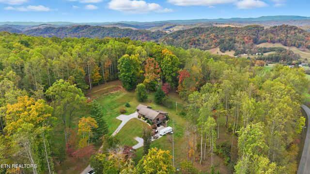 122 Fox Hunter Rd, Maynardville, TN 37807