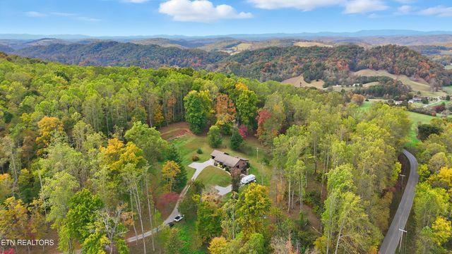 122 Fox Hunter Rd, Maynardville, TN 37807