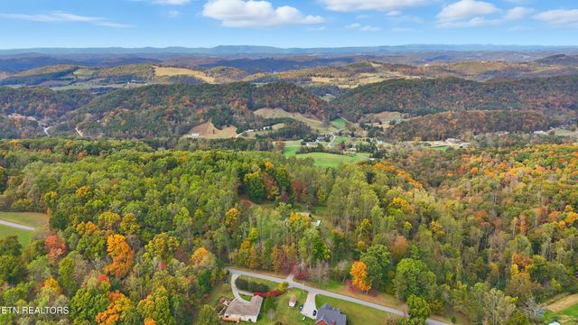 122 Fox Hunter Rd, Maynardville, TN 37807