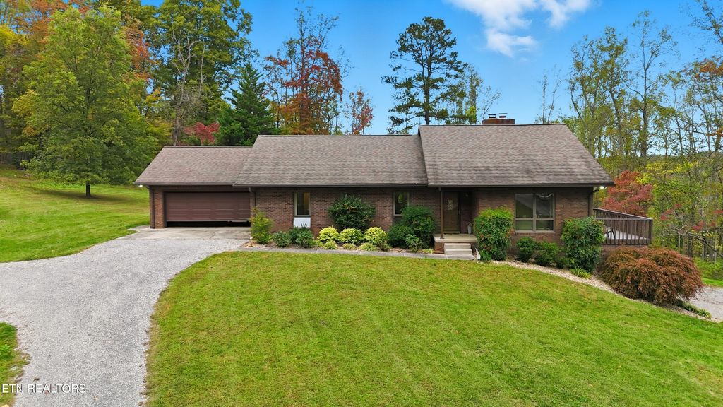 122 Fox Hunter Rd, Maynardville, TN 37807