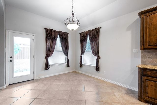 556 Bretts Way, Burleson, TX 76028