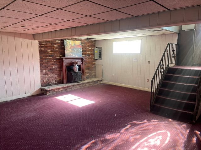 128 Hamilton Ln, New Beaver Boro, PA 16141