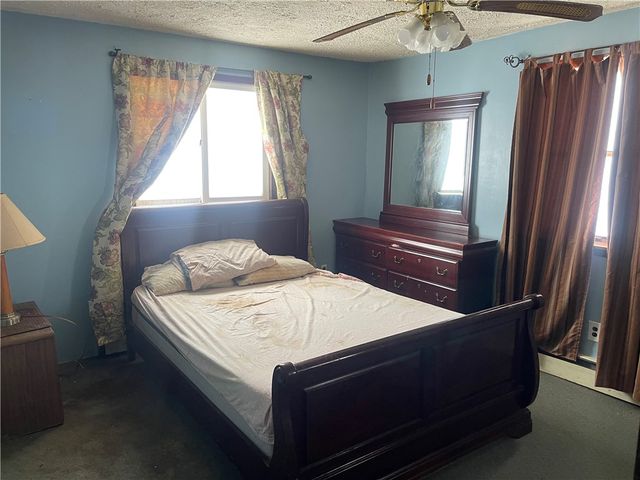 128 Hamilton Ln, New Beaver Boro, PA 16141