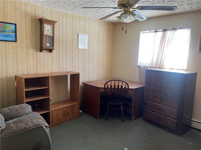 128 Hamilton Ln, New Beaver Boro, PA 16141