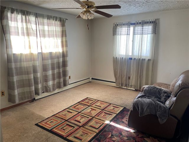 128 Hamilton Ln, New Beaver Boro, PA 16141