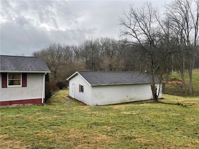 128 Hamilton Ln, New Beaver Boro, PA 16141