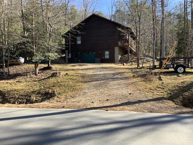 29 Agora Lane, Ellijay, GA 30540