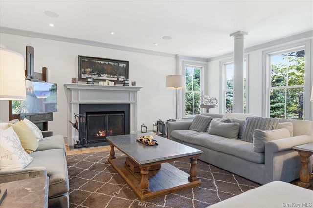 43 Gardiners Bay Drive, Shelter Island, NY 11964