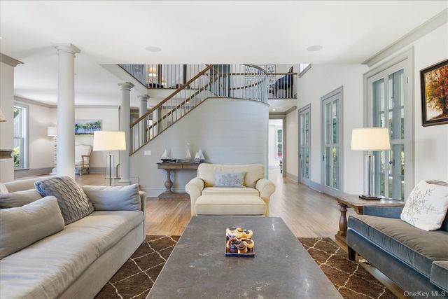 43 Gardiners Bay Drive, Shelter Island, NY 11964