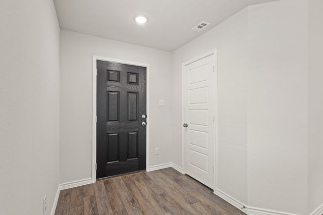 1507 Romans Road, Ennis, TX 75119