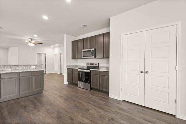 1507 Romans Road, Ennis, TX 75119