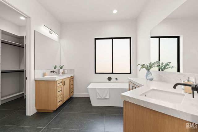 872 Via Ondulando, Ventura, CA 93003