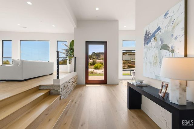 872 Via Ondulando, Ventura, CA 93003