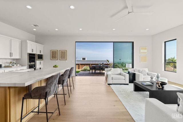 872 Via Ondulando, Ventura, CA 93003