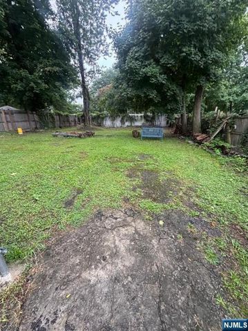 500 Burnside Street, Orange, NJ 07050