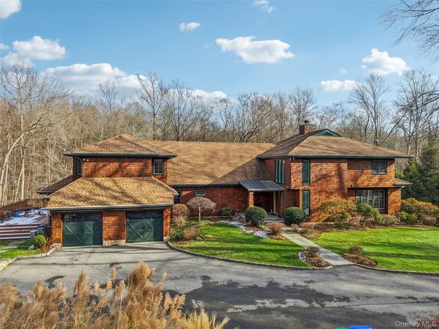 27 Cat Ridge Road, North Salem, NY 10560