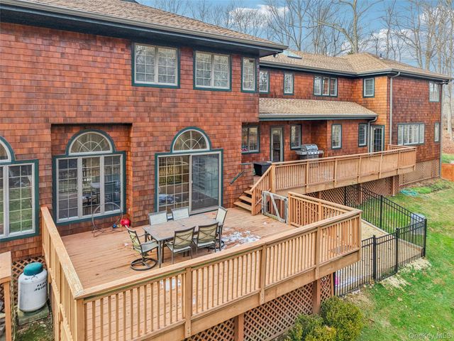 27 Cat Ridge Road, North Salem, NY 10560