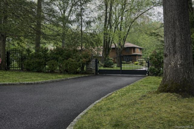 27 Cat Ridge Road, North Salem, NY 10560