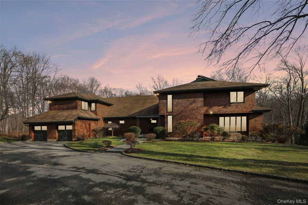 27 Cat Ridge Road, North Salem, NY 10560