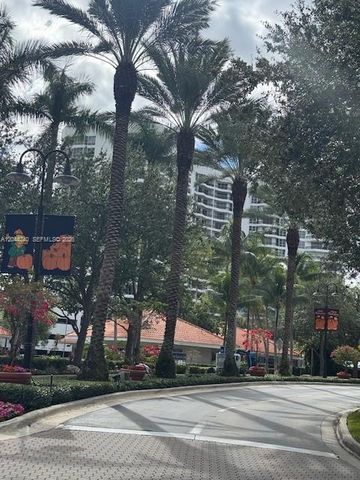 19101 NE 36th Court 1005, Aventura, FL 33180