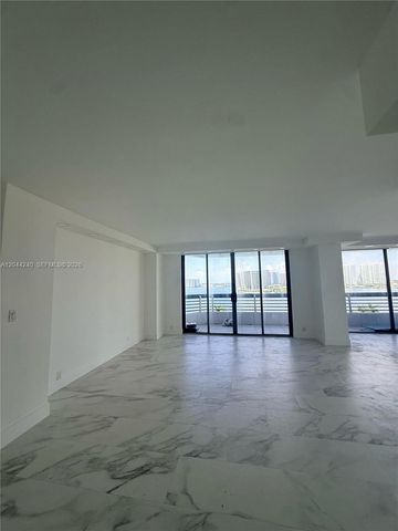 19101 NE 36th Court 1005, Aventura, FL 33180