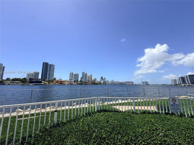 19101 NE 36th Court 1005, Aventura, FL 33180