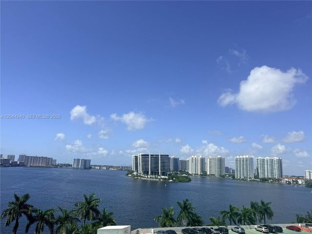 19101 NE 36th Court 1005, Aventura, FL 33180
