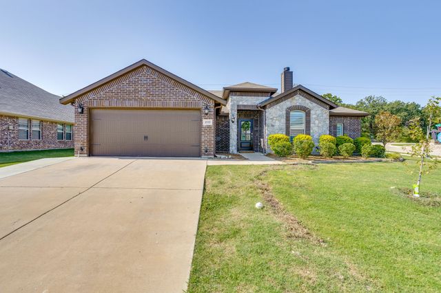 1533 Grassy Meadows Drive, Burleson, TX 76058