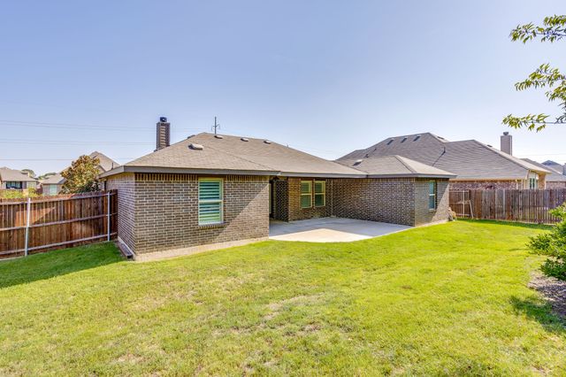 1533 Grassy Meadows Drive, Burleson, TX 76058
