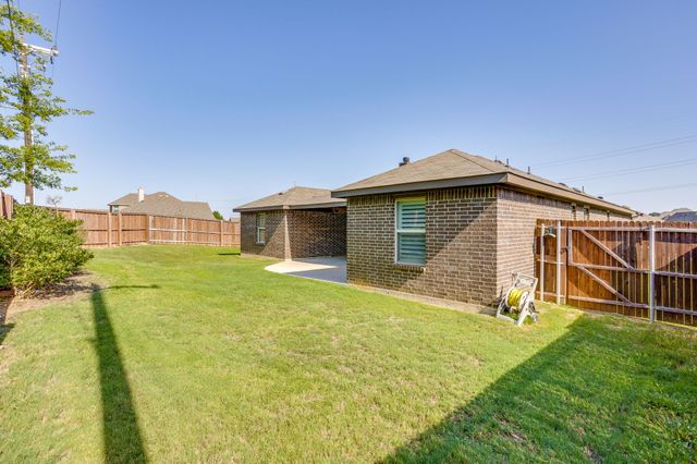 1533 Grassy Meadows Drive, Burleson, TX 76058