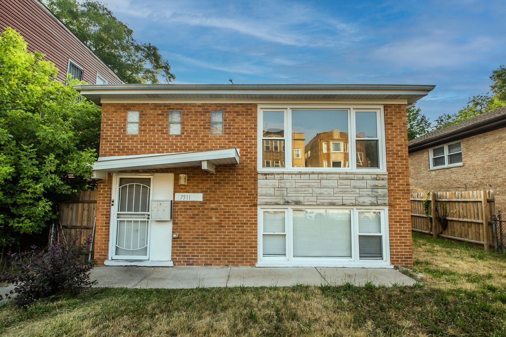 7511 S Emerald Avenue 1, Chicago, IL 60620