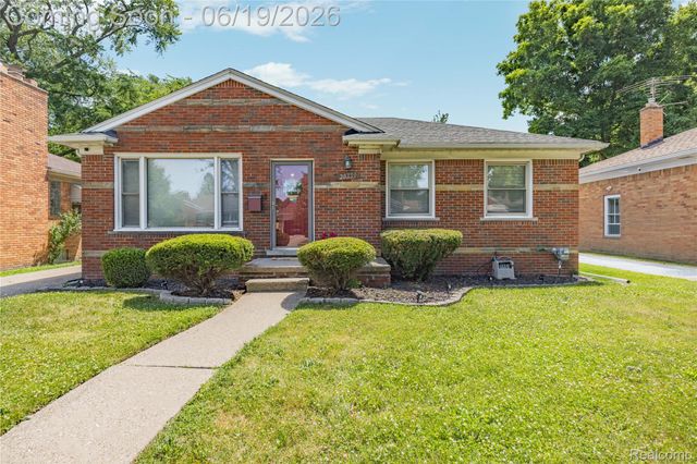 20300 Sunnyside Street, St. Clair Shores, MI 48080
