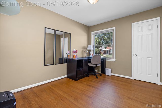 20300 Sunnyside Street, St. Clair Shores, MI 48080