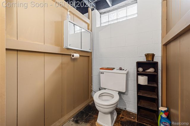 20300 Sunnyside Street, St. Clair Shores, MI 48080