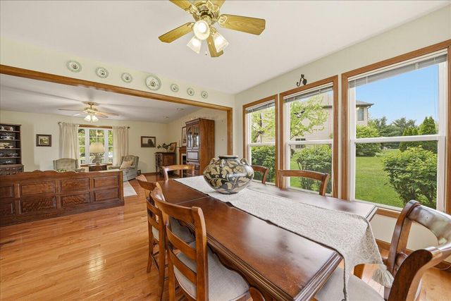2105 Shadowood Court, Valparaiso, IN 46383