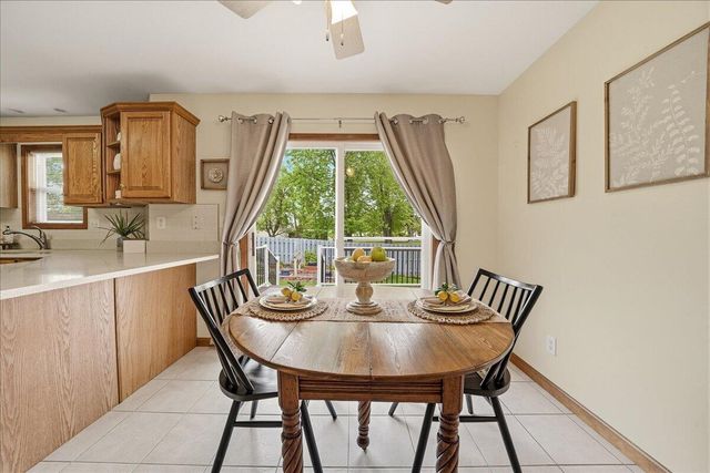 2105 Shadowood Court, Valparaiso, IN 46383
