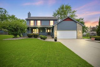 2105 Shadowood Court, Valparaiso, IN 46383